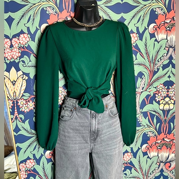 Green long sleeve crop blouse - Picture 1 of 5